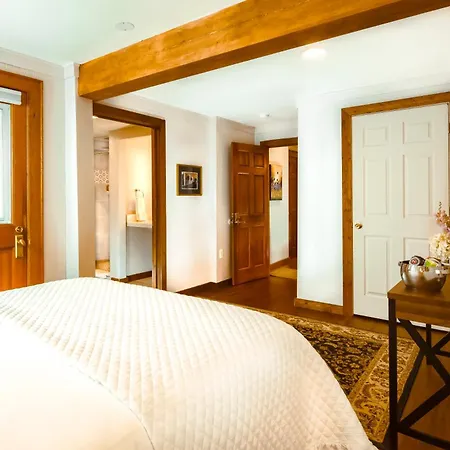 Lovill House Inn-3